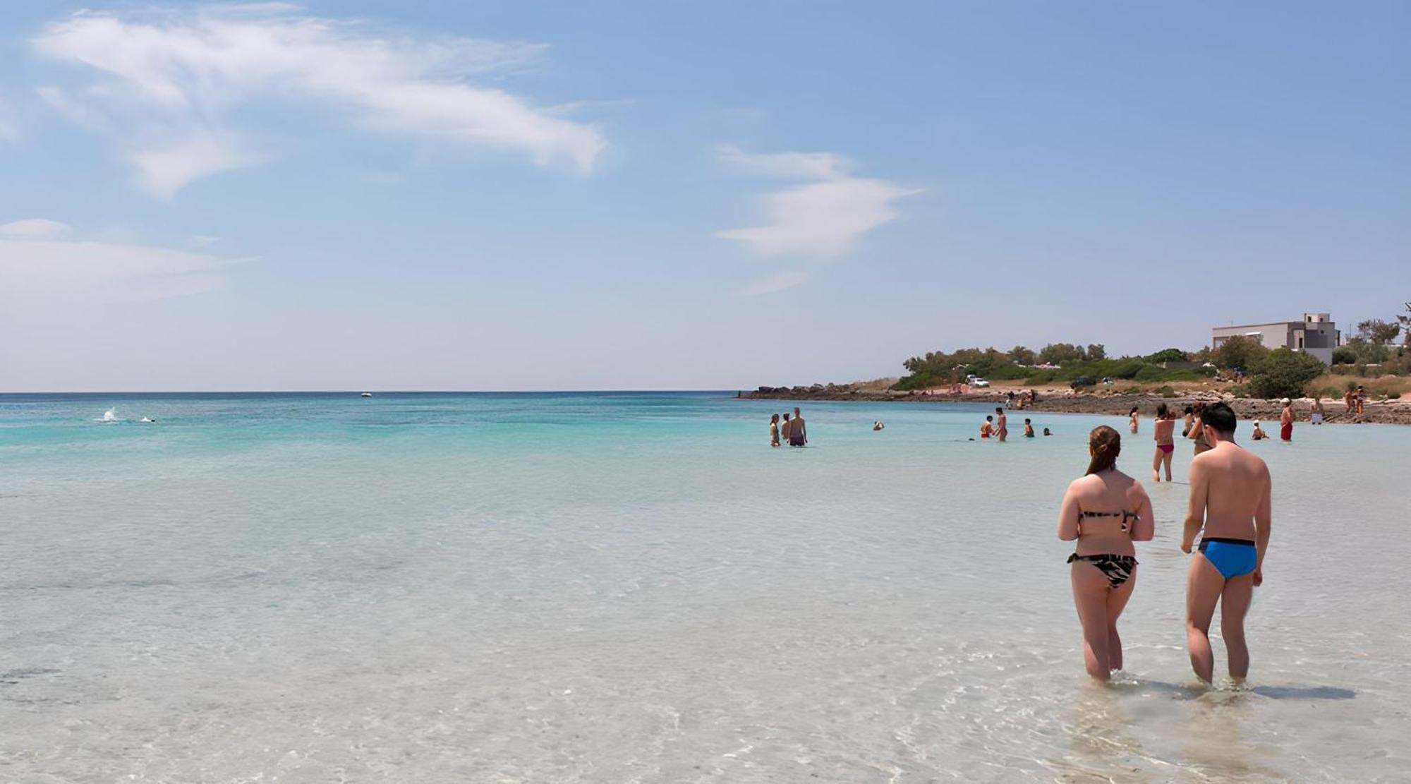 Emerald Residence Sleeps 12 With Sea View Porto Cesareo Exteriör bild