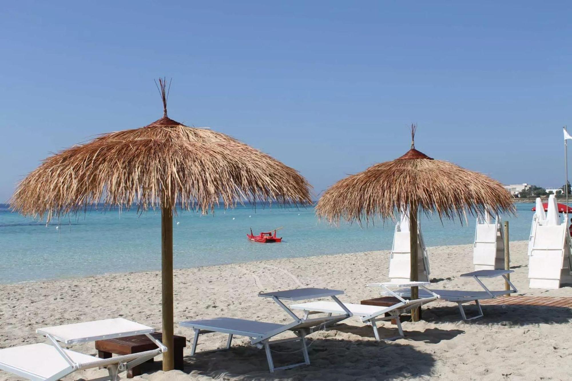 Emerald Residence Sleeps 12 With Sea View Porto Cesareo Exteriör bild